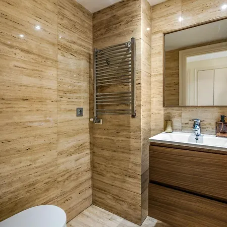 Serenia House - Modern Retreat In Fenals With Pool * 료렛 드 마르