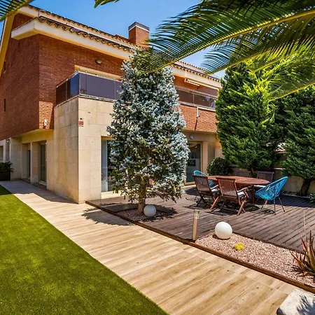 빌라 Serenia House - Modern Retreat In Fenals With Pool